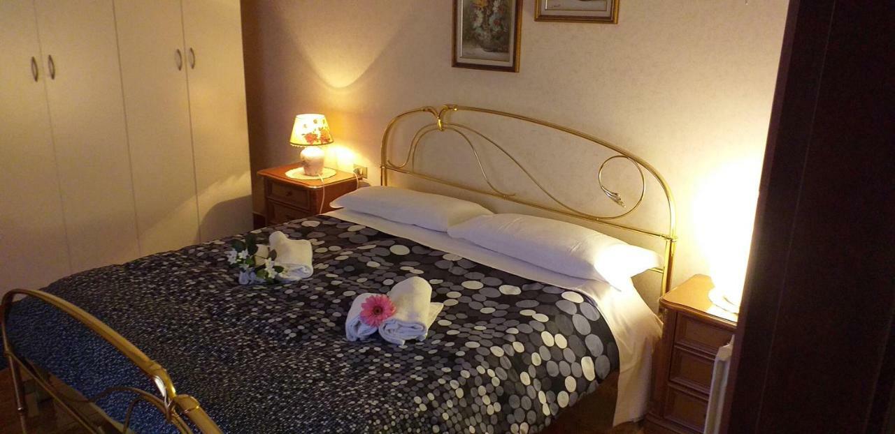 Apartament Casa Vacanze Niko Ap Cir Cni00247 Sirmione Extérieur photo